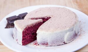 Minimalist-Aesthetic-Cake