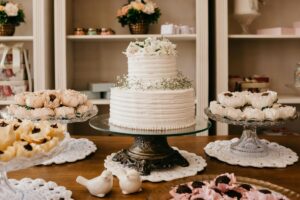 Vintage-Inspired Cake Design