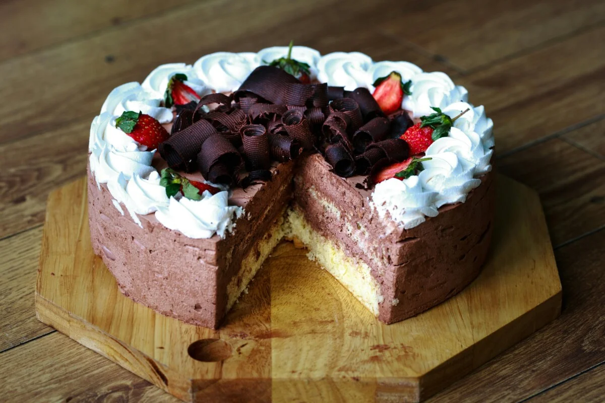 How to Start a Cake Business from Home in 2025 | Step-by-Step Guide
