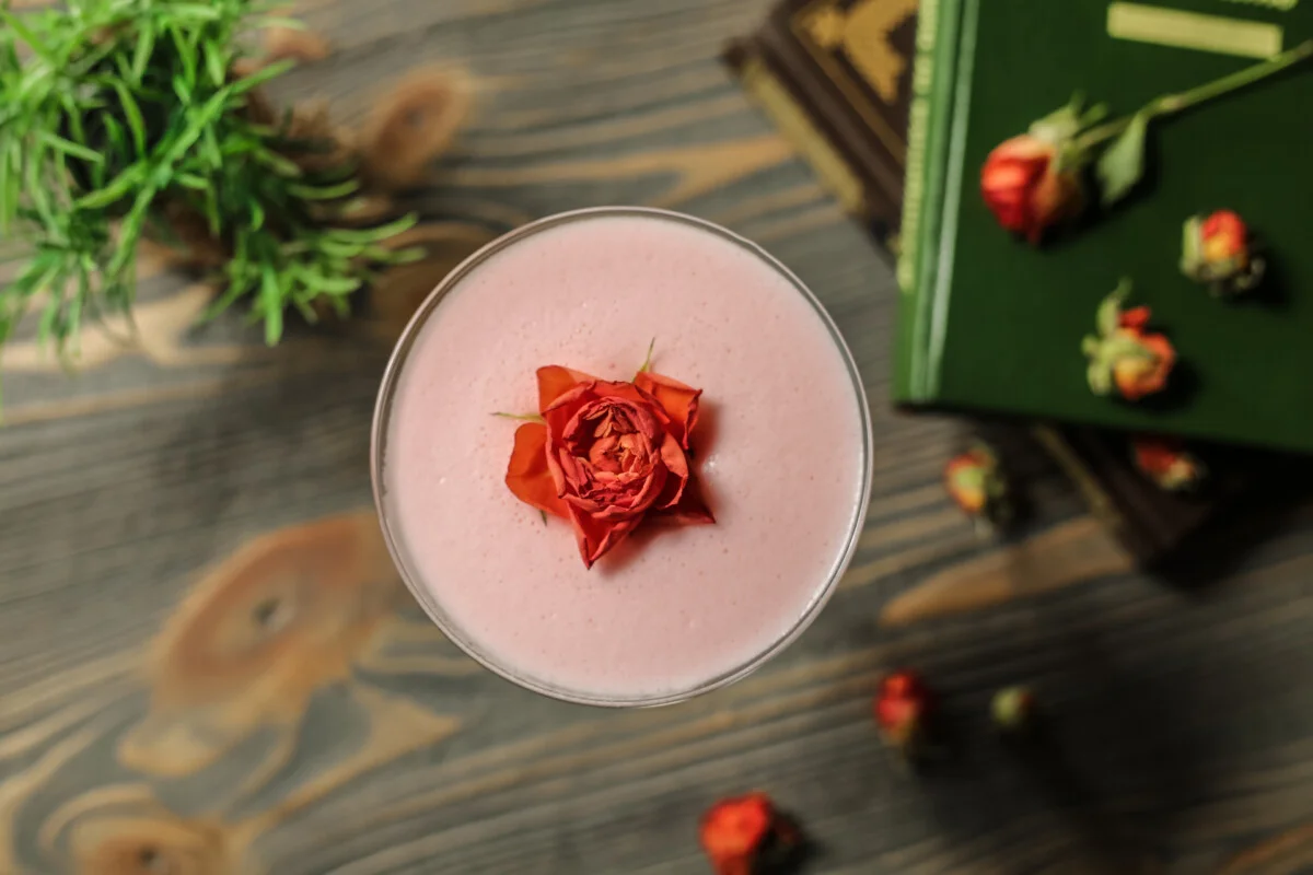 Rose Milk: Benefits, Recipe, and Side Effects of This Refreshing Drink